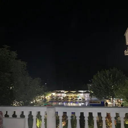 Sara's Ferienhaus Velipojë