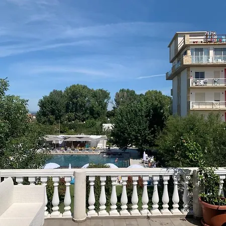 Sara's Ferienhaus Velipojë